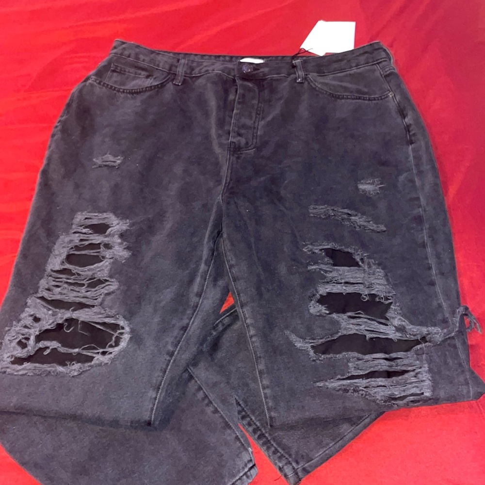 Plus Size Boyfriend Jeans - Picture 2 of 5